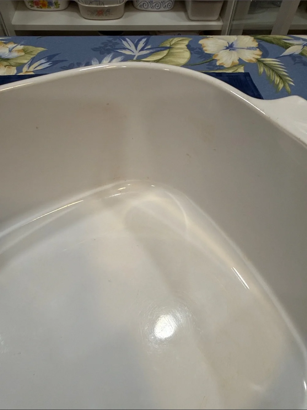 Corningware A-5-B Five Liter White Covered Casserole with Pastel Bouquet